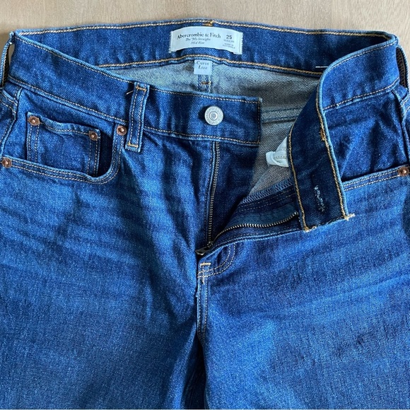 Women’s Abercrombie Curve Love The 90’s Straight Mid Rise Jeans - Picture 5 of 11